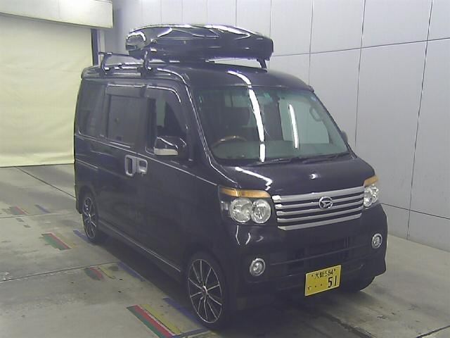 70243 DAIHATSU ATRAI WAGON S321G 2011 г. (Honda Kansai)